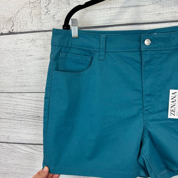 Zenana Plus Size Teal Blue Basic Stretch Shorts Size 2X - Picture 3 of 8